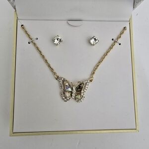 nwt CHARTER CLUB Gold-Tone Crystal Butterfly Pendant Necklace and Stud Earrings